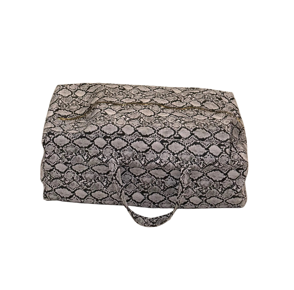 WINNIN™ Voyager Duffle — Python